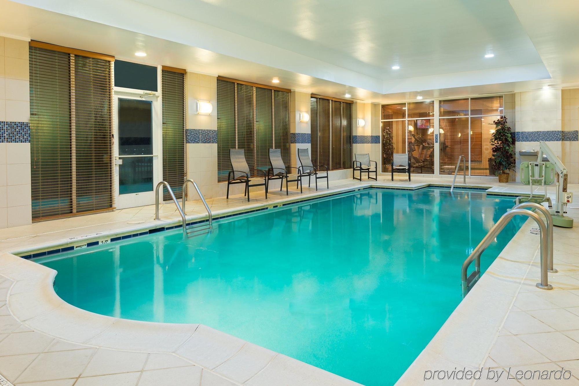 Delta Hotels By Marriott Colonial Heights Eksteriør billede