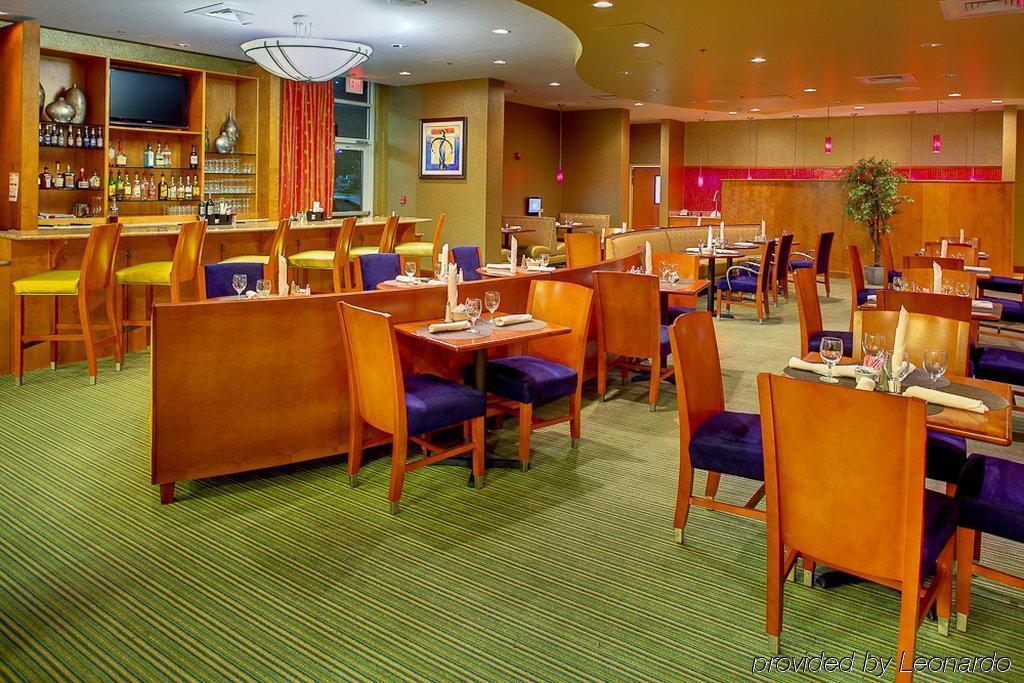 Delta Hotels By Marriott Colonial Heights Restaurant billede
